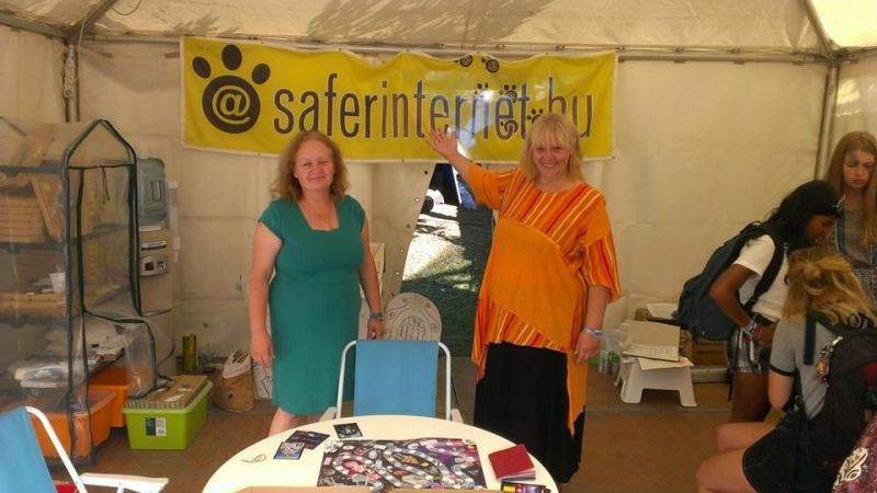Festés másként – színfolt a Szigeten: Saferinternet – sátor, az internetbiztonság szigete